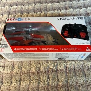 New Skyrover Vigilante Helicopter Indoor/Outdoor 2.4GHz Remote Control